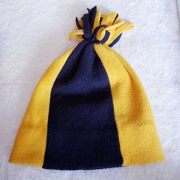 NFL Game Day Fringed Steelers Beanie - Picture 2 of 5